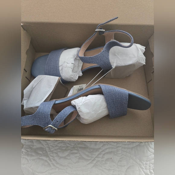 Denim block heels size 10 - Picture 2 of 5